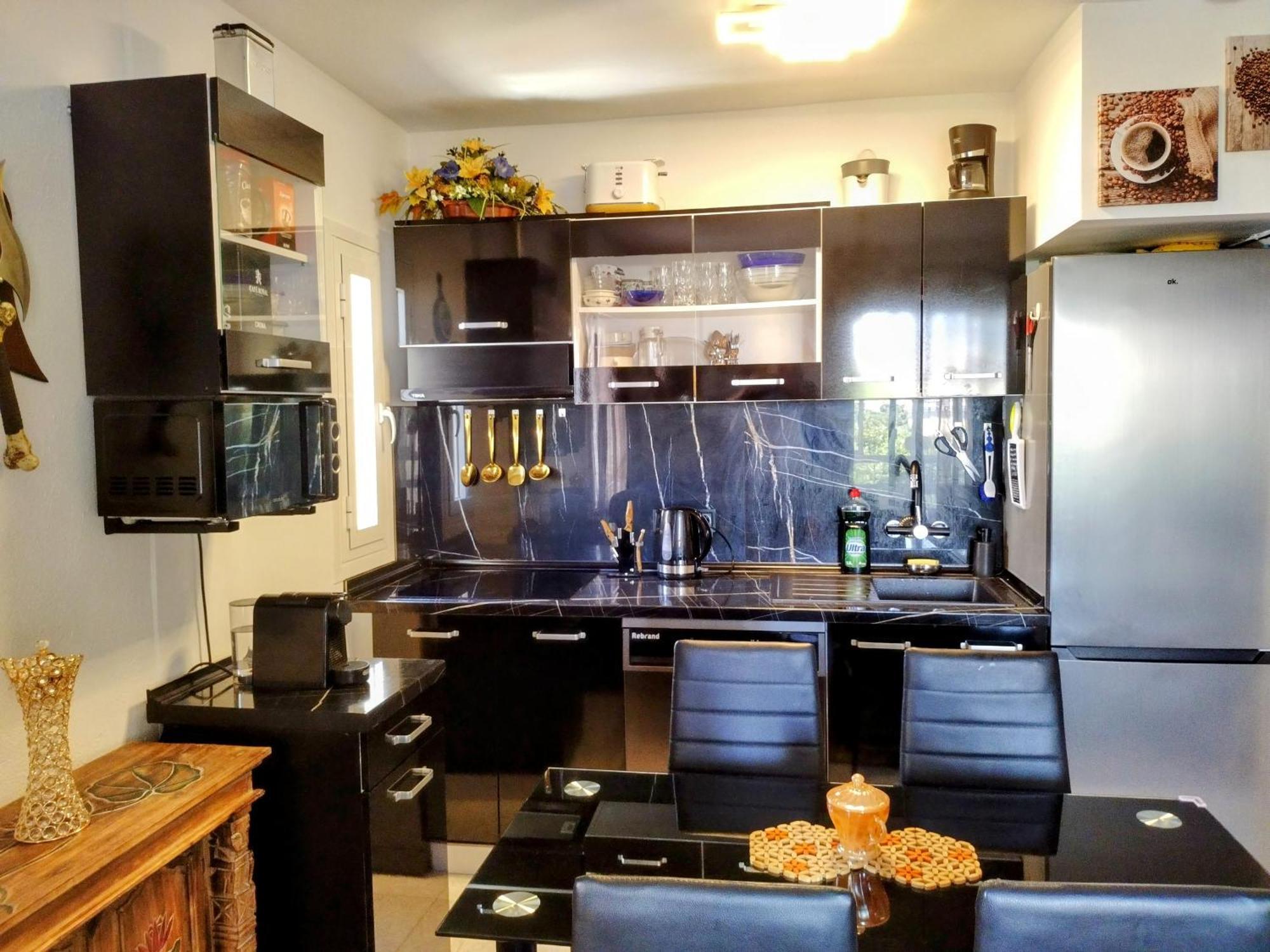 Apartment Helena เบนัลมาเดนา ภายนอก รูปภาพ